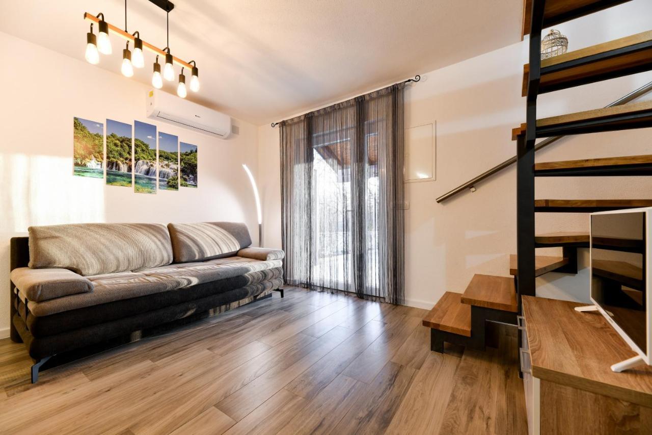 Zen Promona Villa Puljane Екстериор снимка